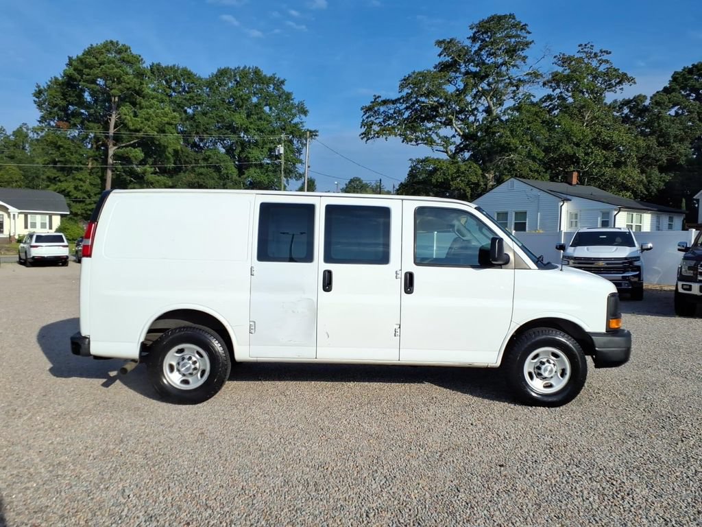 Used 2016 Chevrolet Express 2500 RWD image 13