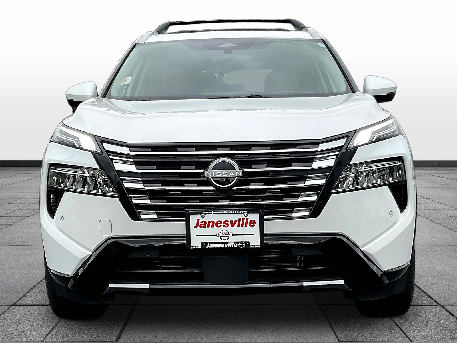 Certified 2026 Nissan Rogue Platinum w/ Platinum Premium Package AWD/4WD image 2