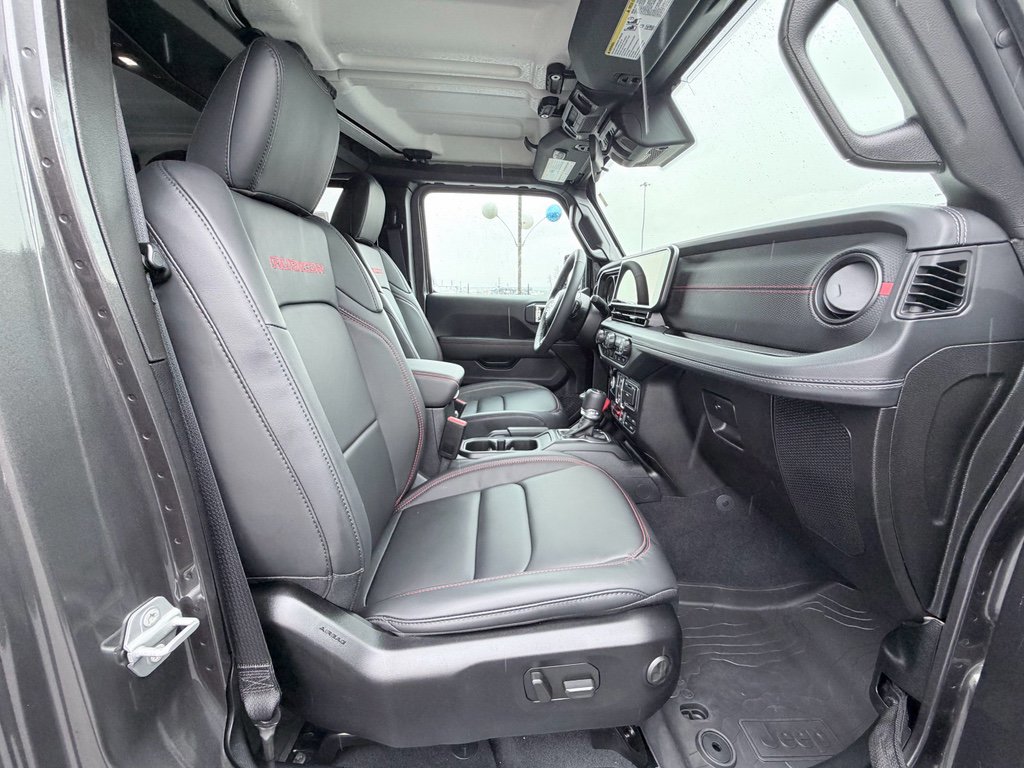 Used 2025 Jeep Gladiator Rubicon w/ Safety Group image 18