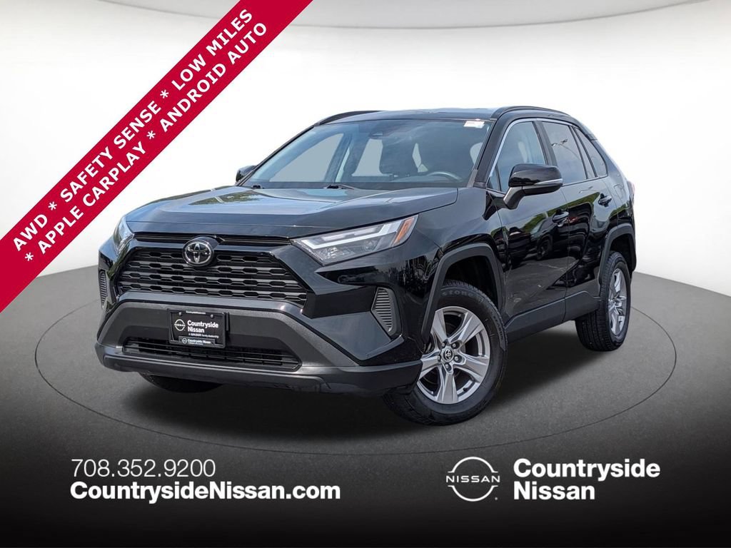 Used 2022 Toyota RAV4 XLE AWD/4WD image 1