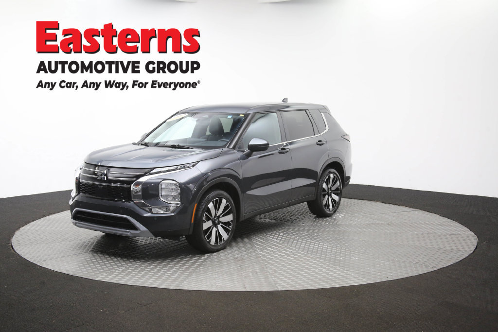Used 2025 Mitsubishi Outlander SE FWD image 57