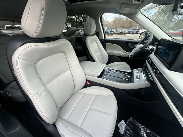 New 2026 Lincoln Aviator AWD image 27