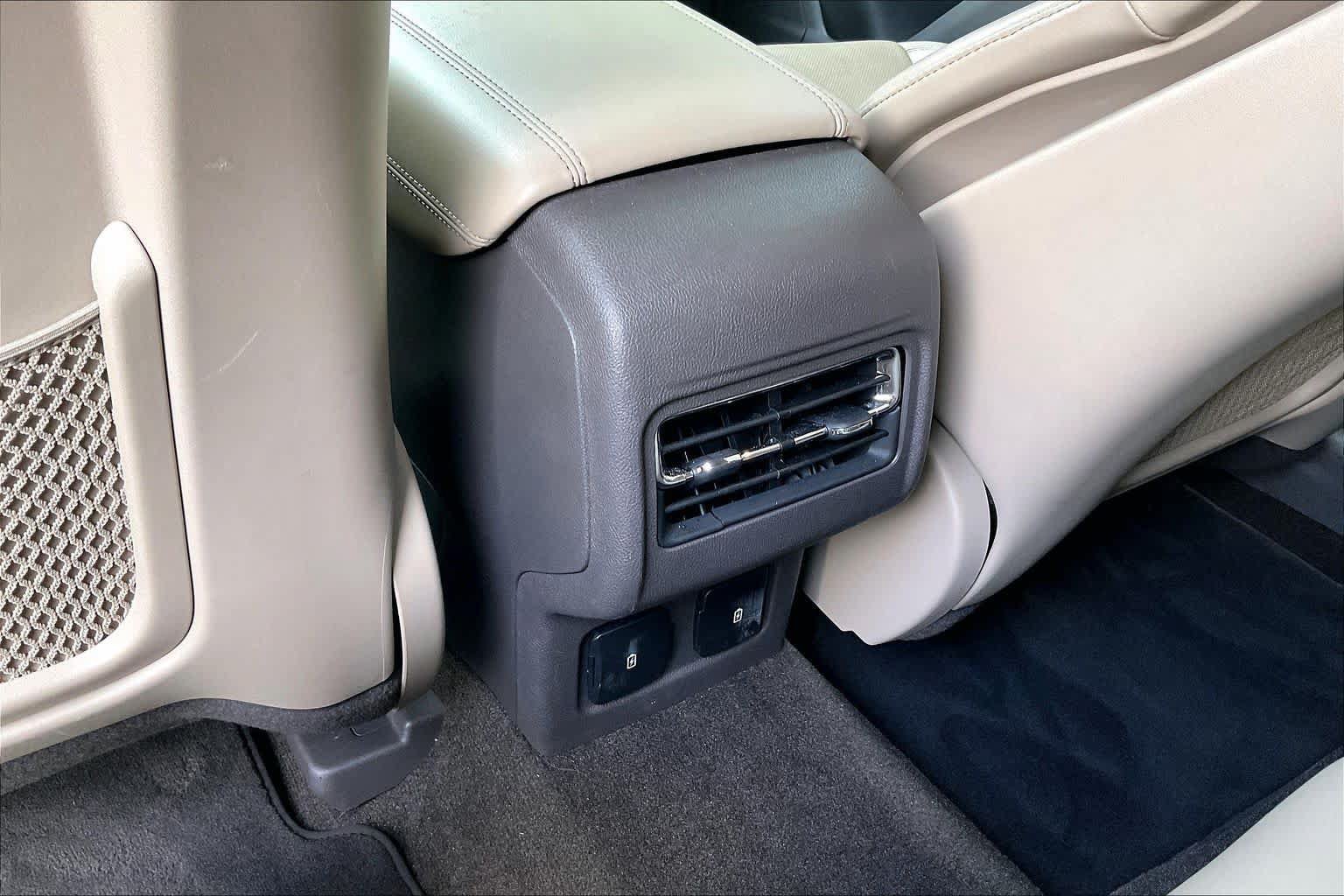 Used 2023 Lincoln Corsair Reserve FWD image 33