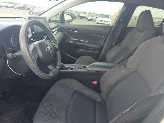 Used 2020 Toyota C-HR LE image 4