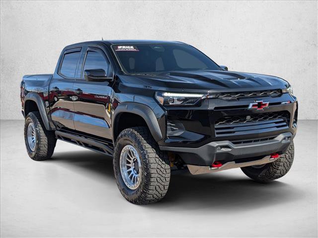 Used 2024 Chevrolet Colorado ZR2 w/ Safety Package AWD/4WD image 3
