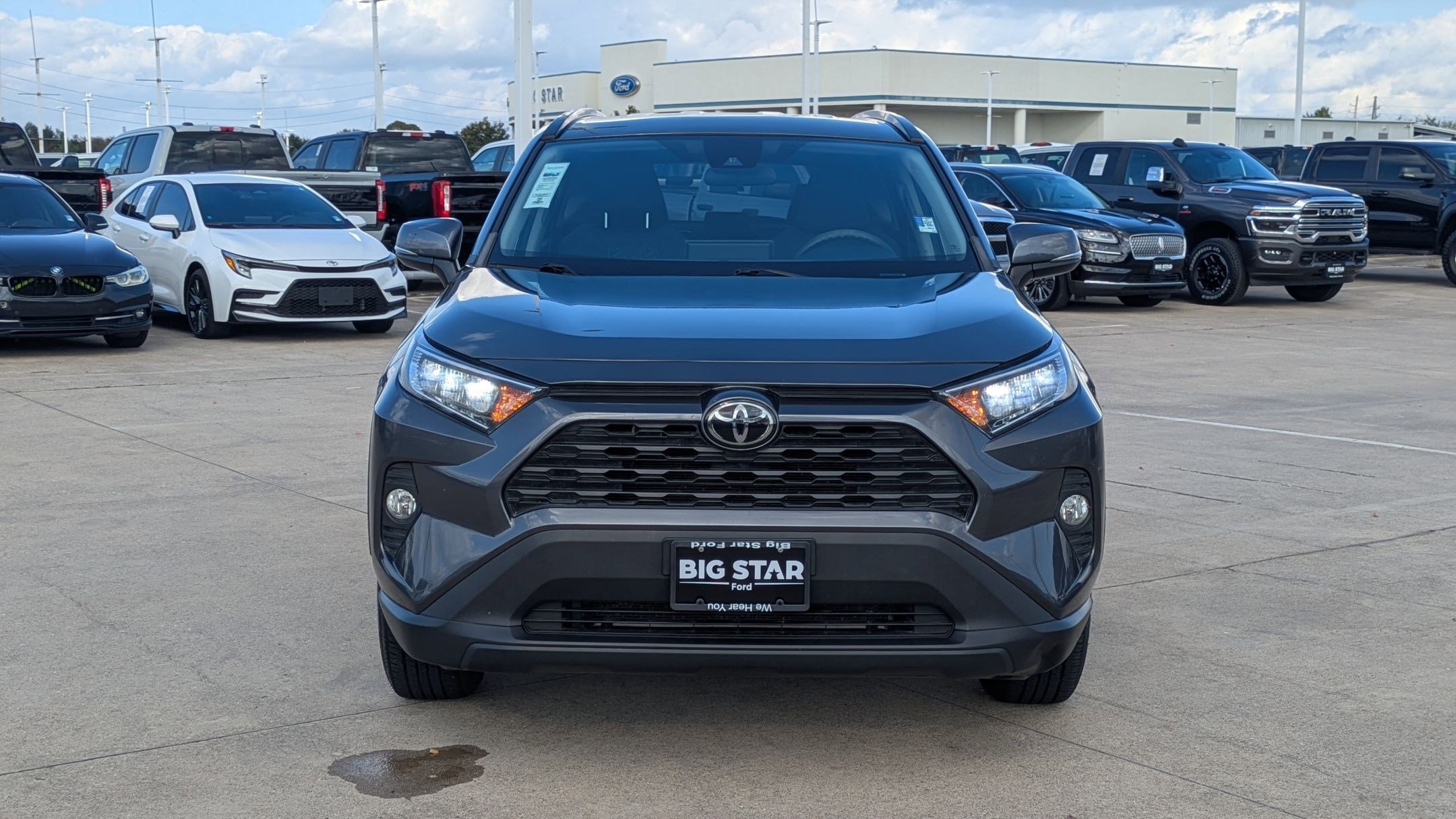 Used 2021 Toyota RAV4 XLE image 9