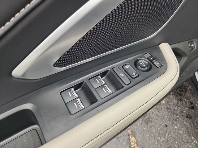 Used 2025 Acura RDX SH-AWD image 23