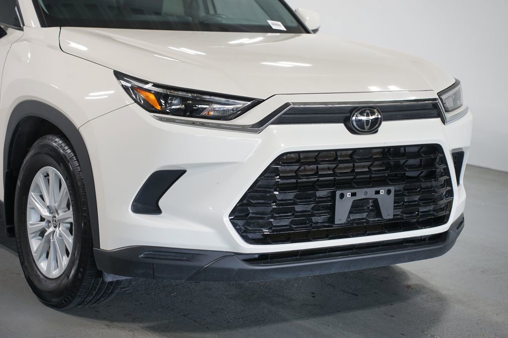 Certified 2024 Toyota Grand Highlander XLE image 4