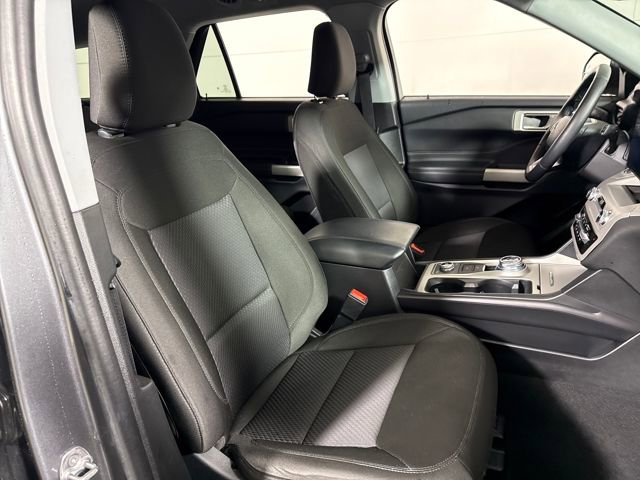 Used 2024 Ford Explorer XLT image 12