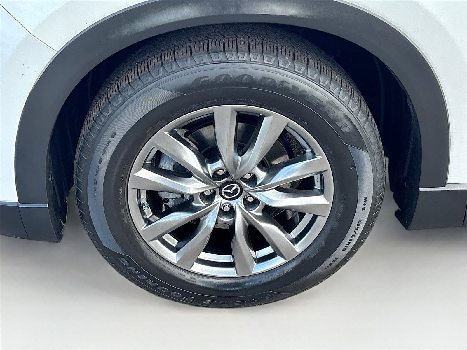 Used 2018 MAZDA CX-9 Touring w/ Touring Premium Package FWD image 33