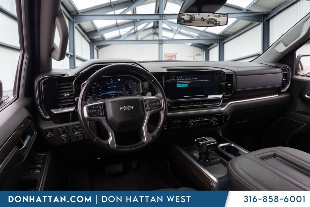 Used 2022 Chevrolet Silverado 1500 RST w/ Z71 Off-Road Package AWD/4WD image 18