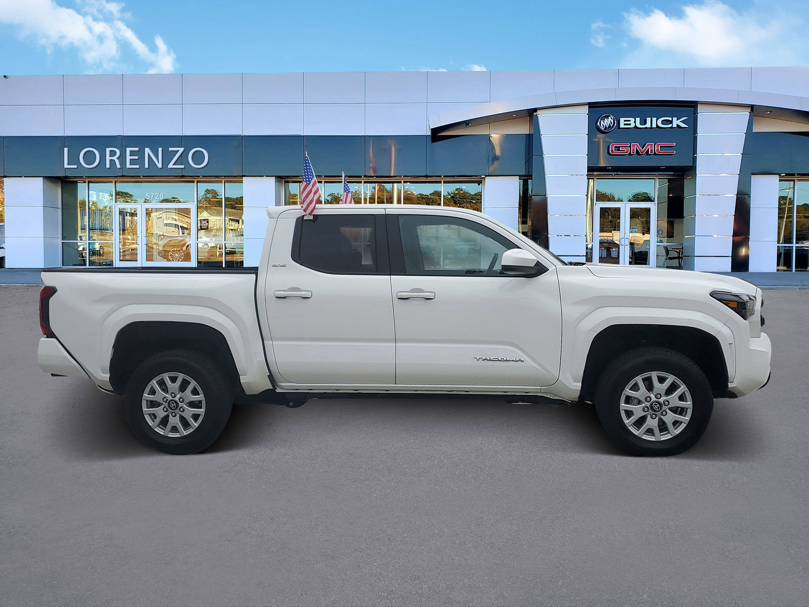 Used 2024 Toyota Tacoma SR5 image 4