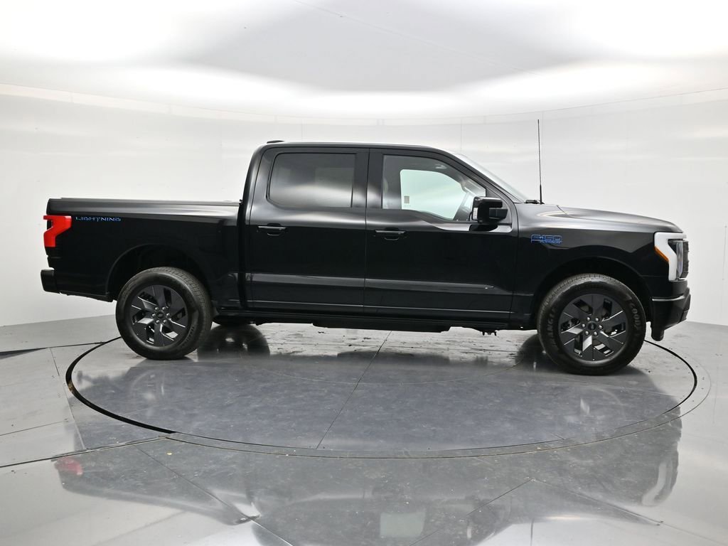 Used 2024 Ford F150 Lightning Platinum AWD/4WD image 4