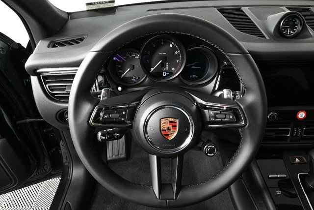 New 2026 Porsche Macan image 9