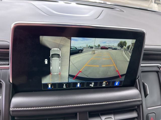 Used 2023 GMC Yukon XL SLT w/ SLT Premium Package image 11