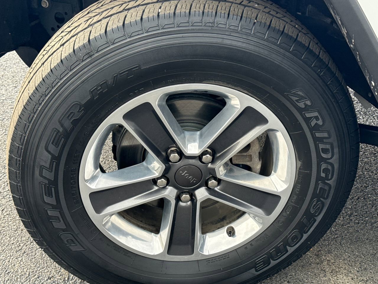 Used 2021 Jeep Wrangler Unlimited Sahara w/ Uconnect 4C Nav & Sound Group image 12