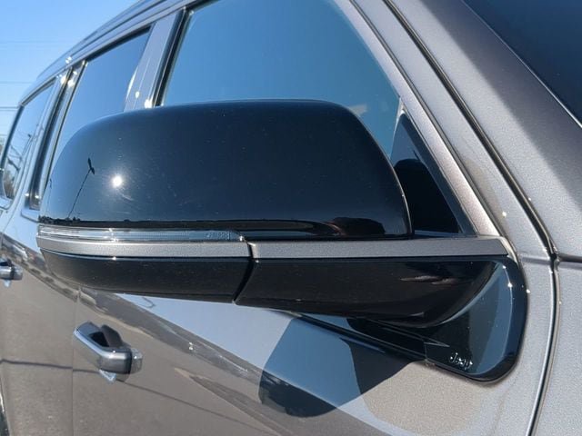 New 2026 Jeep Grand Wagoneer Limited w/ HD Trailer Tow Package AWD/4WD image 11