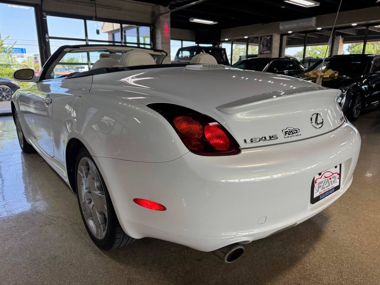 Used 2004 Lexus SC 430 Convertible RWD image 46