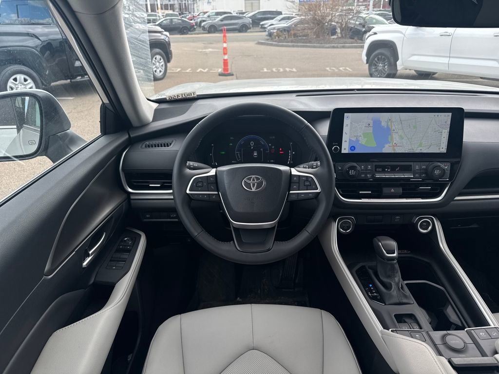 Used 2026 Toyota Grand Highlander XLE image 14