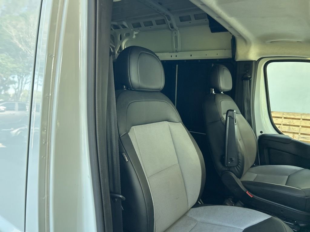 Used 2025 RAM ProMaster 2500 w/ Convenience Group FWD image 20