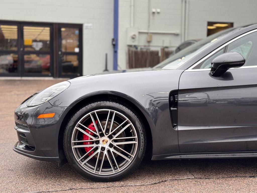 Used 2017 Porsche Panamera 4S image 10