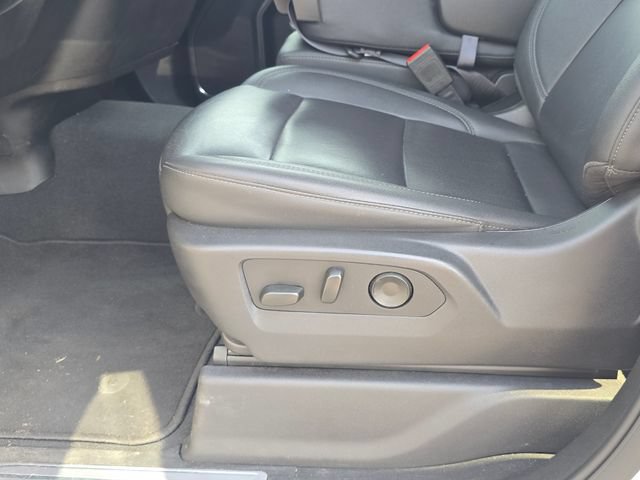 Used 2025 GMC Sierra 1500 SLT AWD/4WD image 13