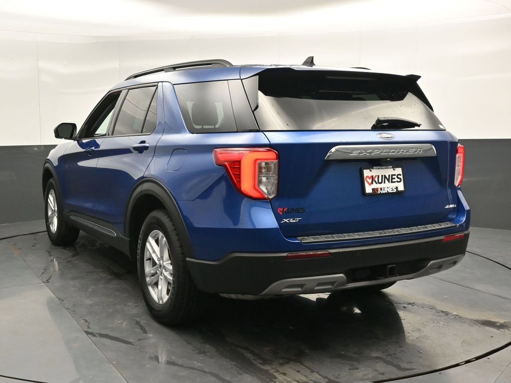 Used 2022 Ford Explorer XLT w/ Equipment Group 202A image 10