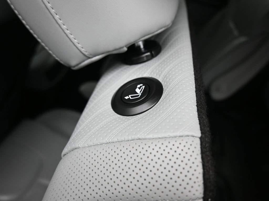 Used 2024 Hyundai Palisade SEL FWD image 40