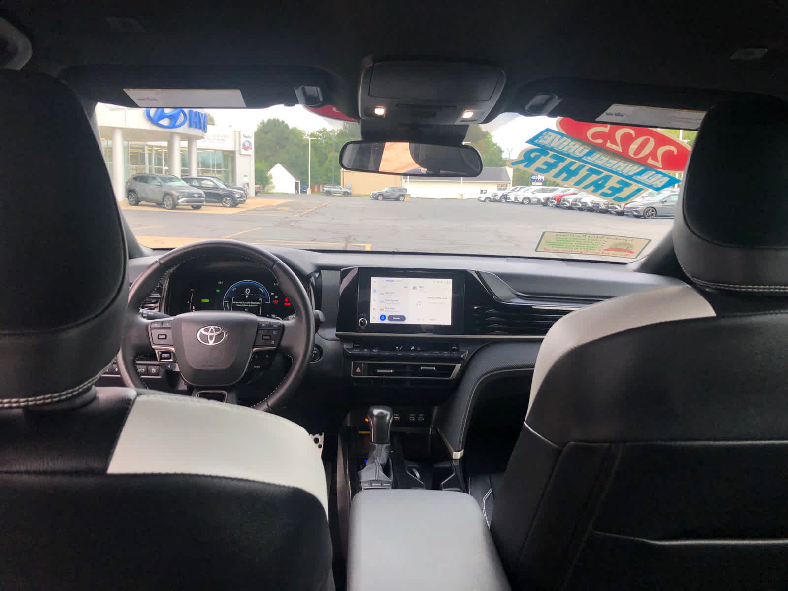 Certified 2025 Toyota Camry SE FWD image 22