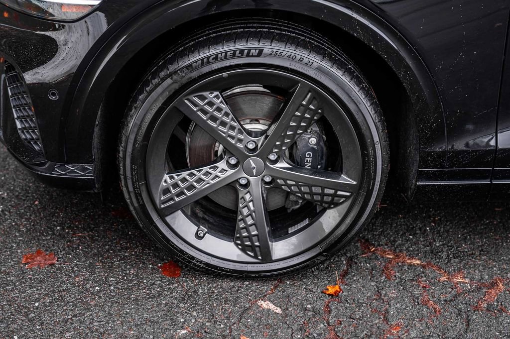 Used 2025 Genesis GV70 3.5T Sport w/ Sport Prestige Package image 11