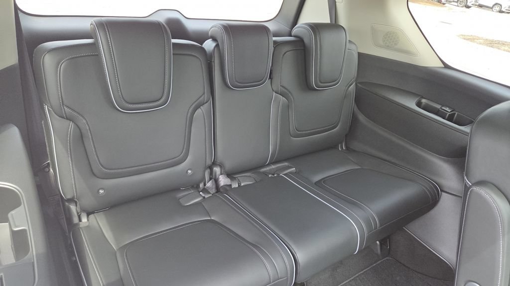 New 2027 INFINITI QX80 Luxe w/ Cargo Package AWD/4WD image 13