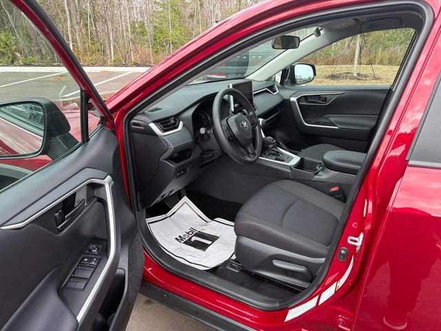 Used 2025 Toyota RAV4 LE image 3