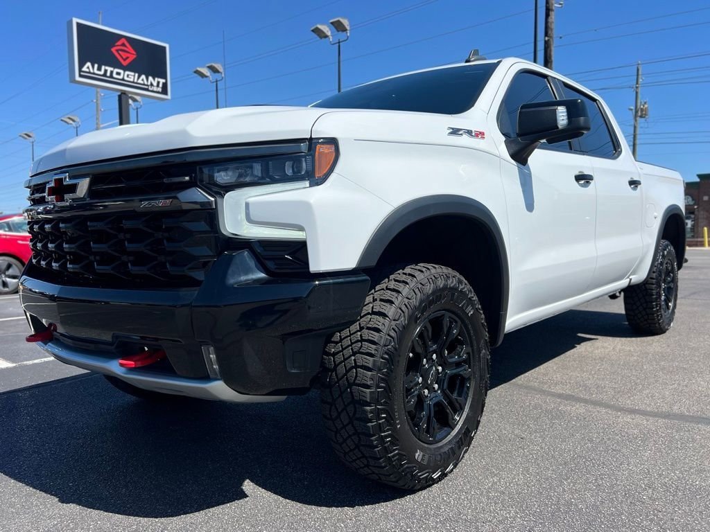 Used 2023 Chevrolet Silverado 1500 ZR2 w/ Technology Package image 3