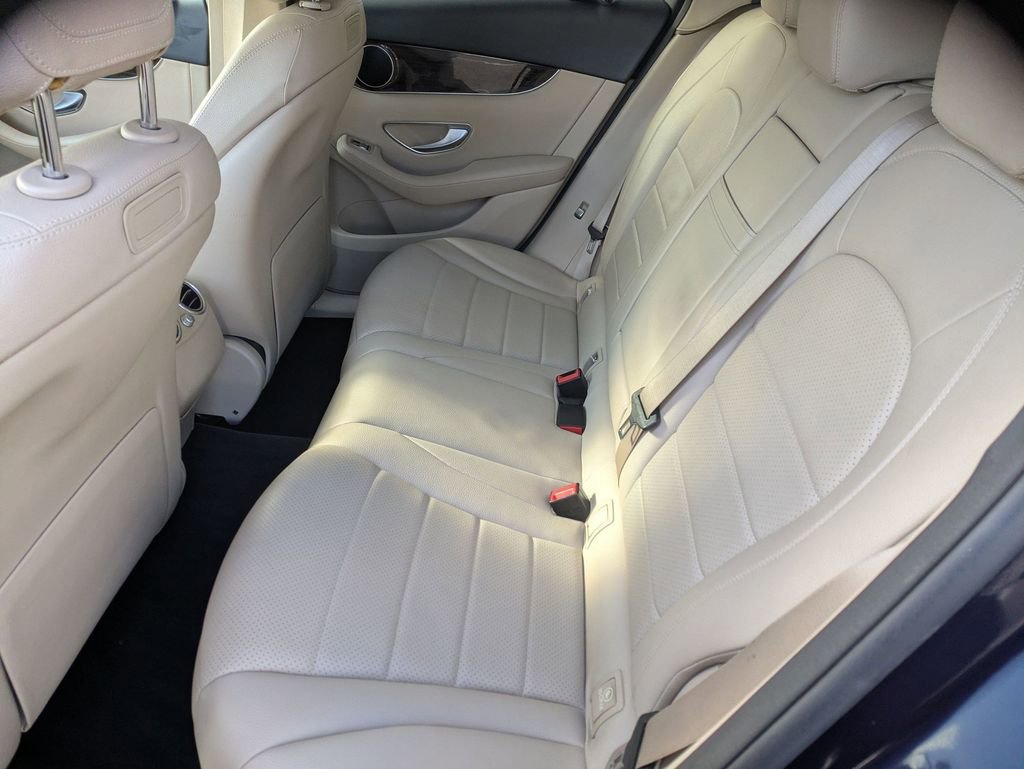 Used 2018 Mercedes-Benz GLC 300 4MATIC image 21