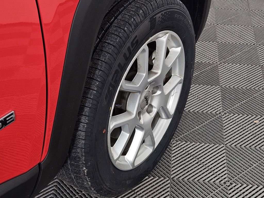 Used 2023 Jeep Renegade Latitude image 6