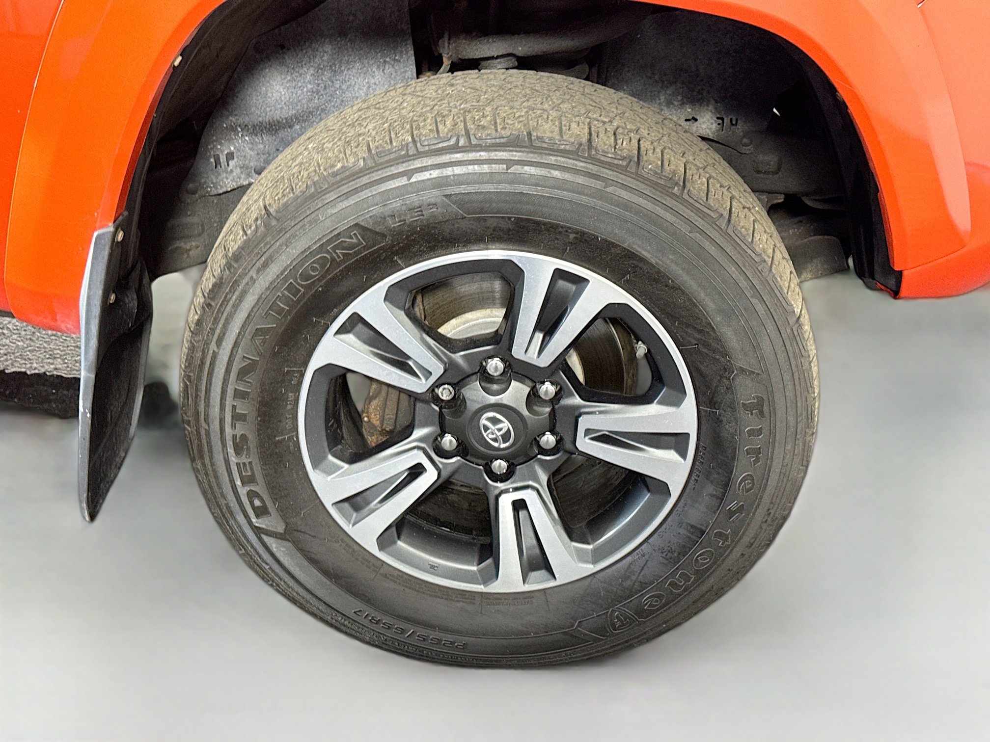 Used 2018 Toyota Tacoma SR5 image 40