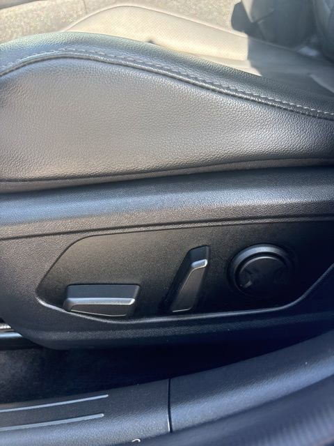 Used 2023 Hyundai Elantra Limited FWD image 28