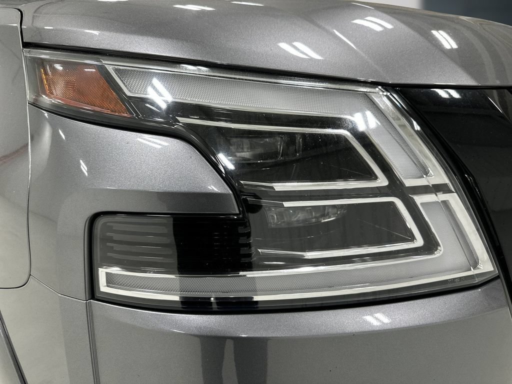 Used 2021 Nissan Armada SL w/ Midnight Edition Package RWD image 11