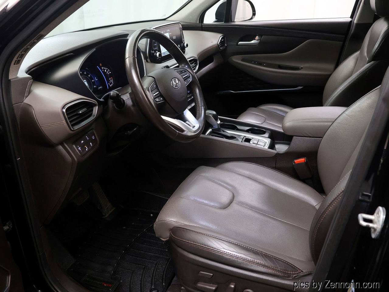 Used 2020 Hyundai Santa Fe Limited AWD/4WD image 12