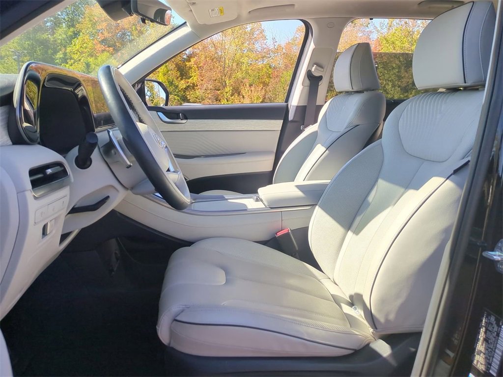 Used 2023 Hyundai Palisade Calligraphy image 22