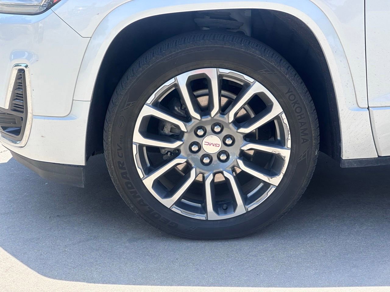 Used 2021 GMC Acadia Denali AWD/4WD image 9