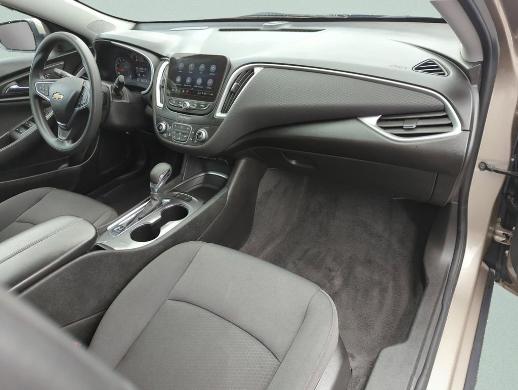 Used 2024 Chevrolet Malibu LT FWD image 18