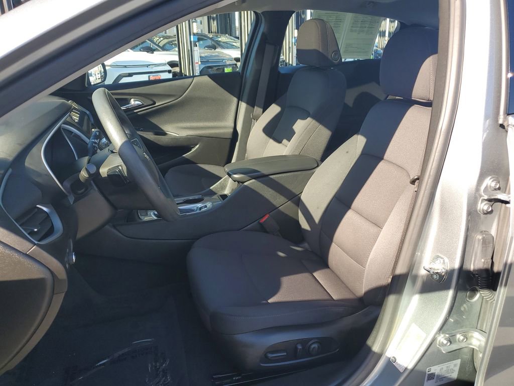 Used 2024 Chevrolet Malibu LT image 17