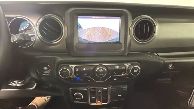 Used 2023 Jeep Wrangler Unlimited w/ Cold Weather Group AWD/4WD image 24