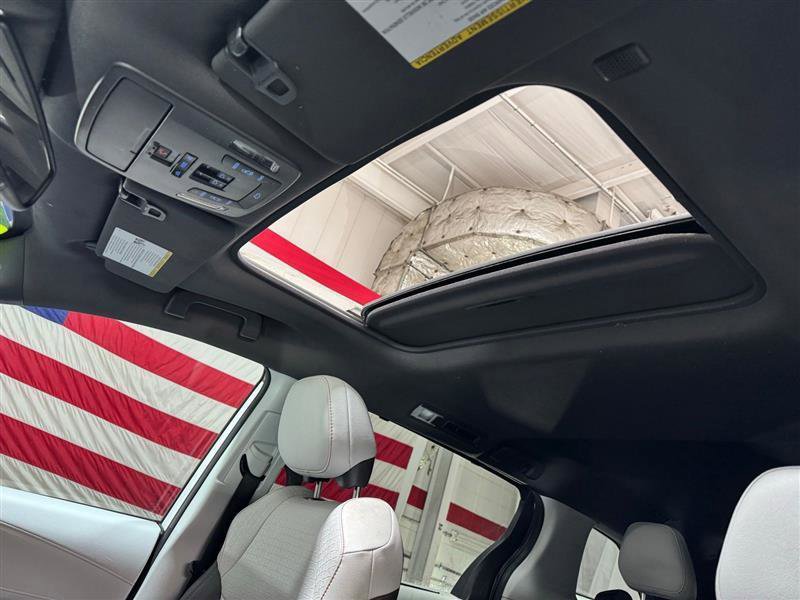 Used 2021 Toyota Sienna XSE w/ XSE Plus Package image 23