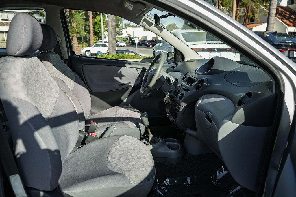Used 2000 Toyota Echo Coupe FWD image 12