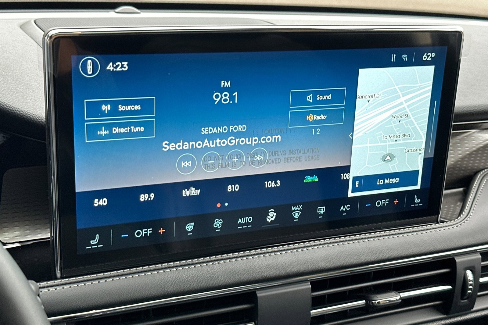 New 2025 Lincoln Corsair Reserve w/ Equipment Group 202A image 17