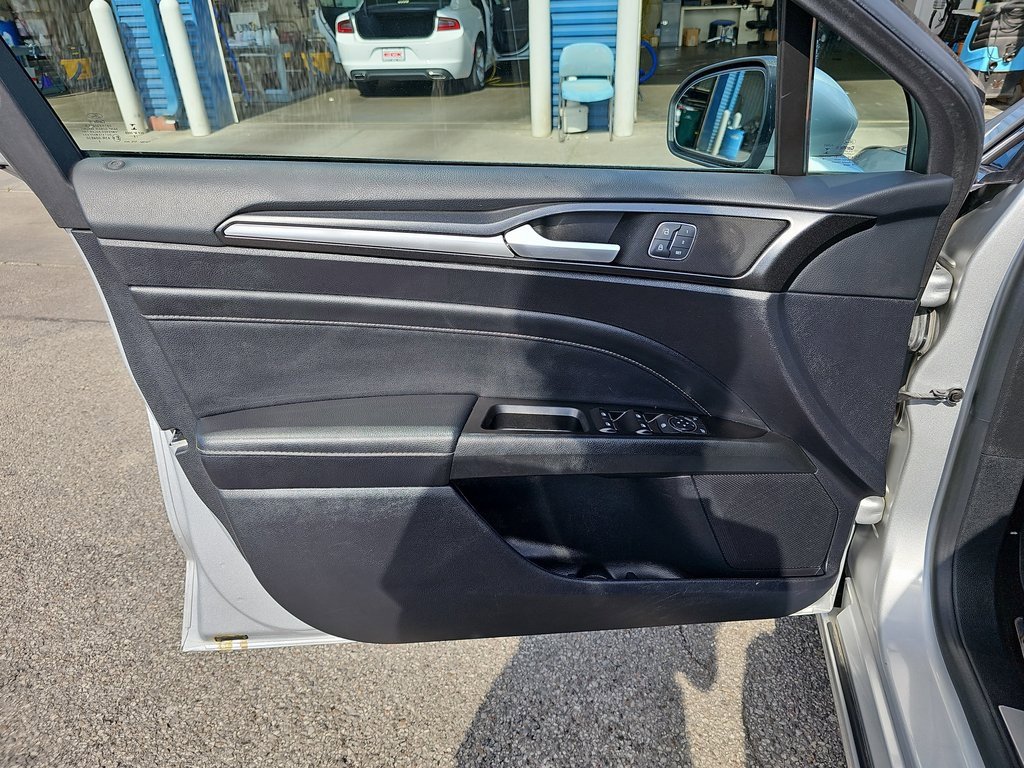 Used 2019 Ford Fusion Titanium image 25