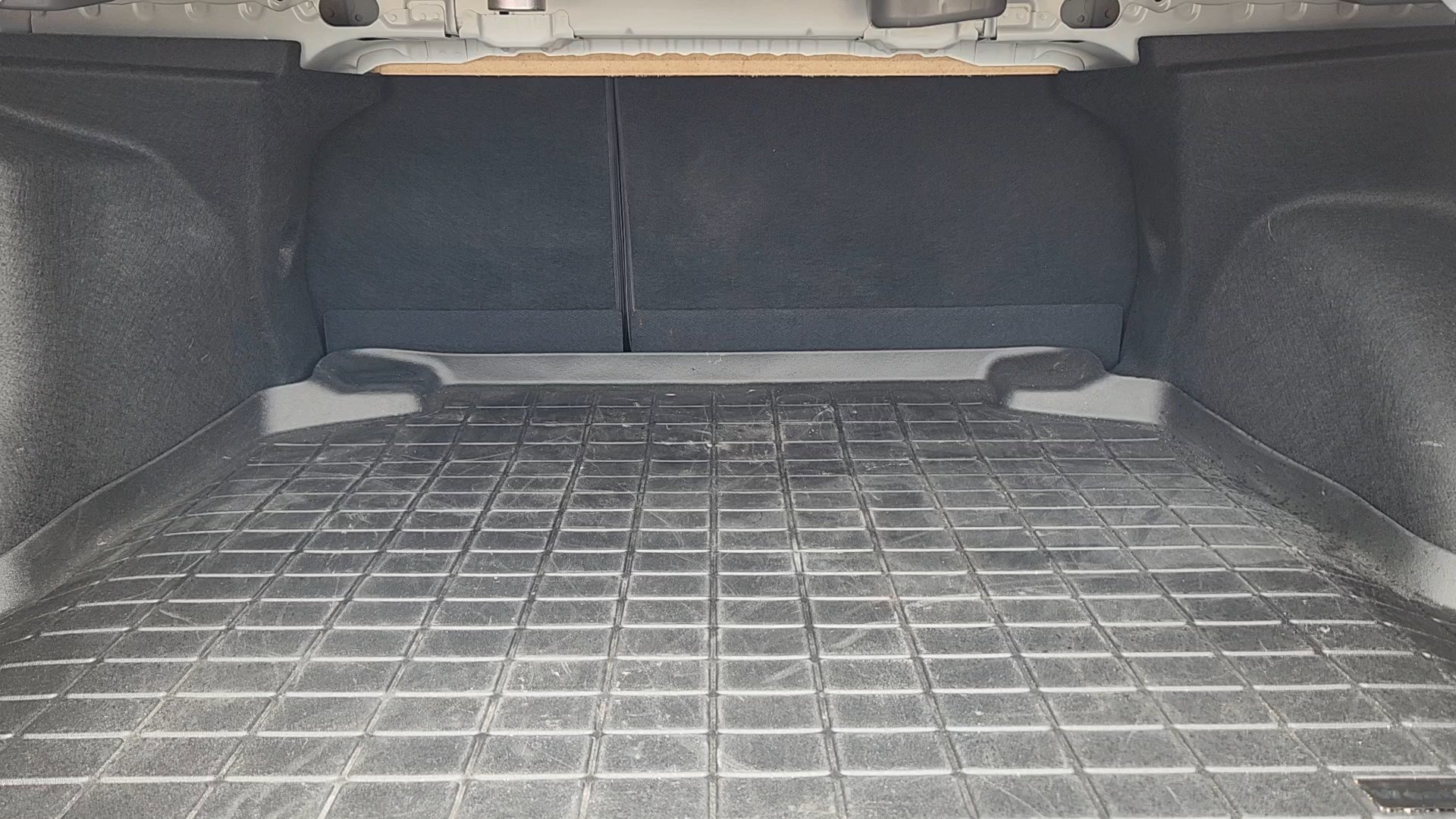 Used 2023 Toyota Corolla SE w/ SE Package image 19