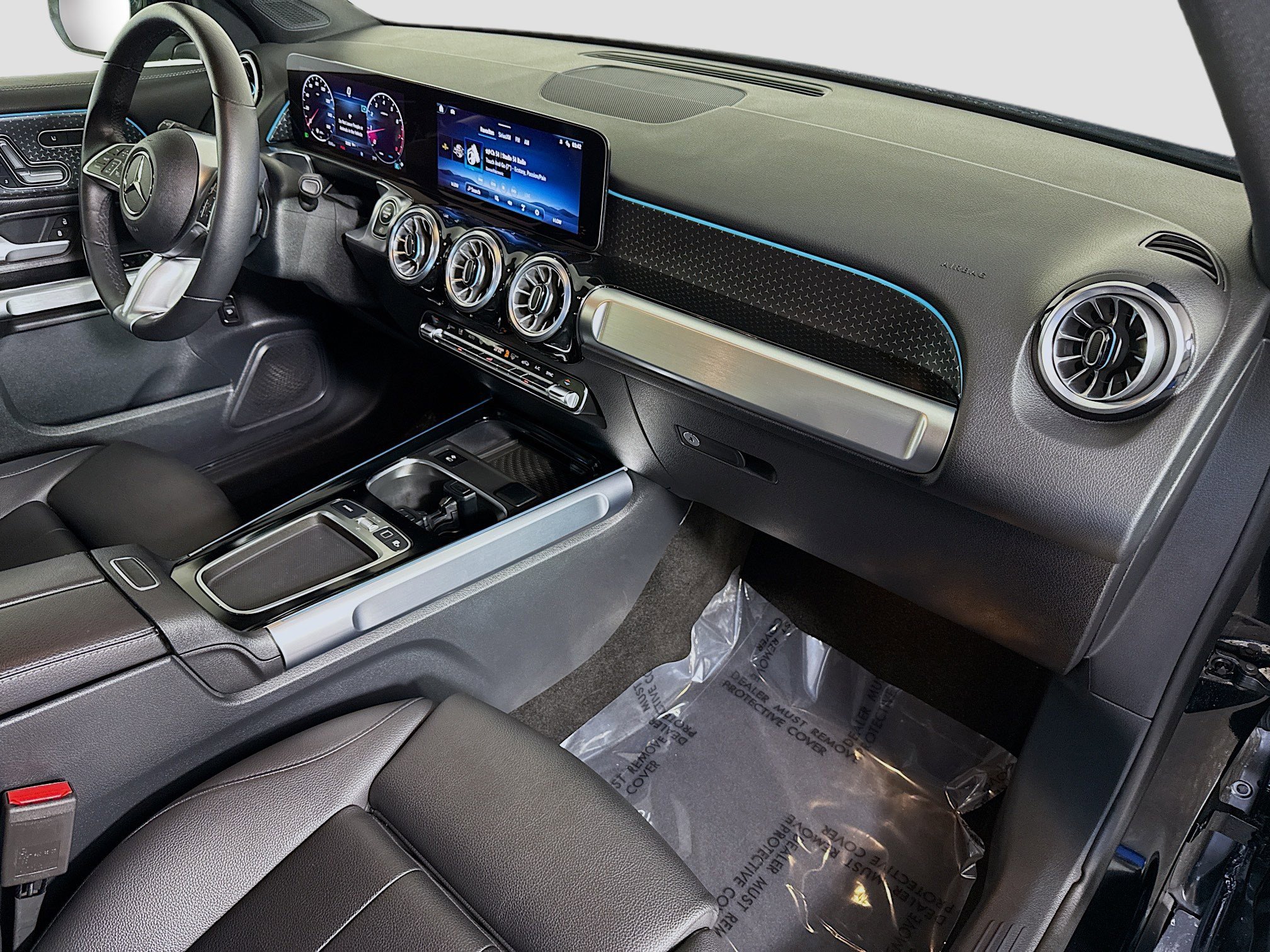 Used 2025 Mercedes-Benz GLB 250 image 30